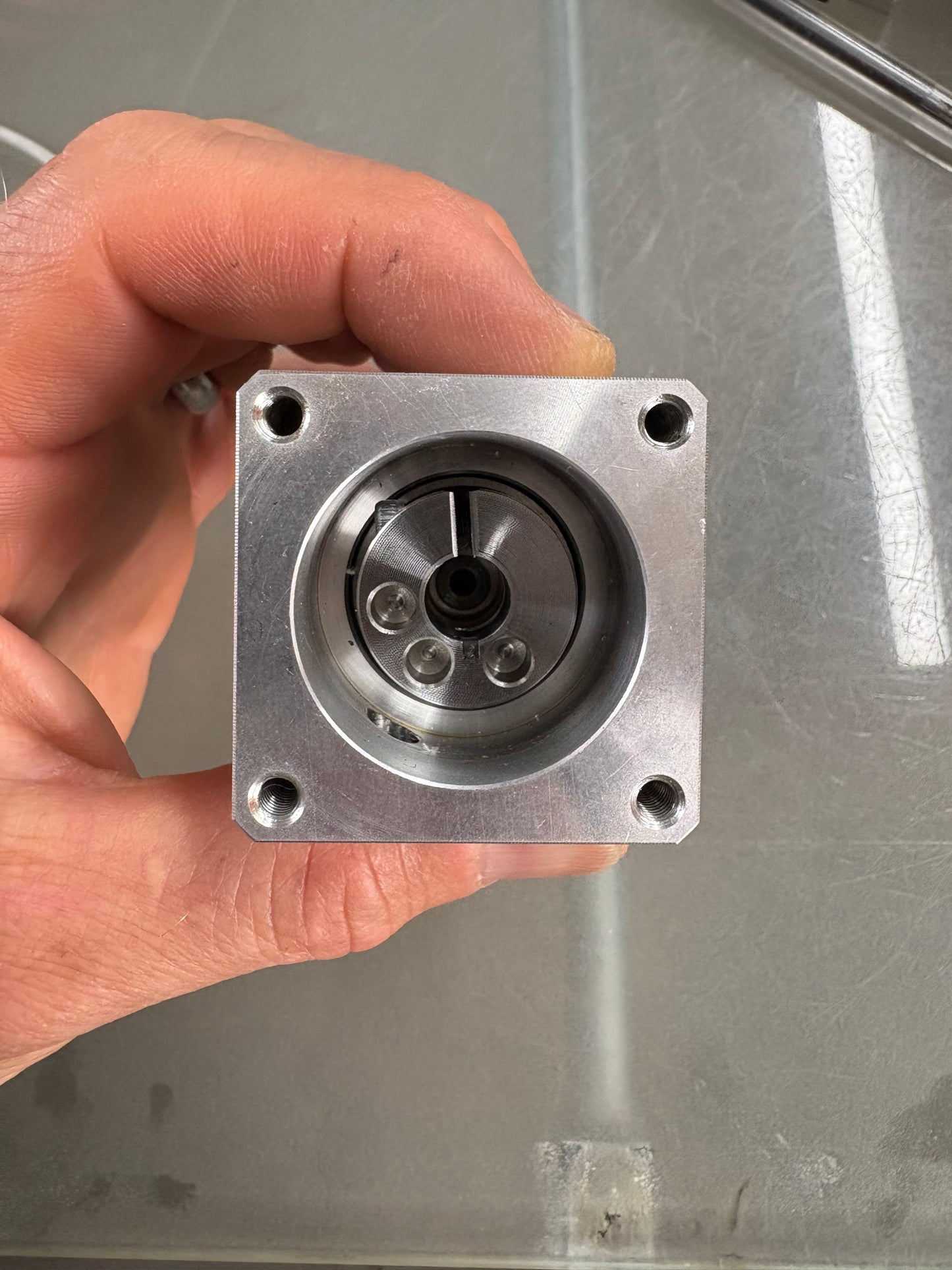 Planetary-gear-reducer