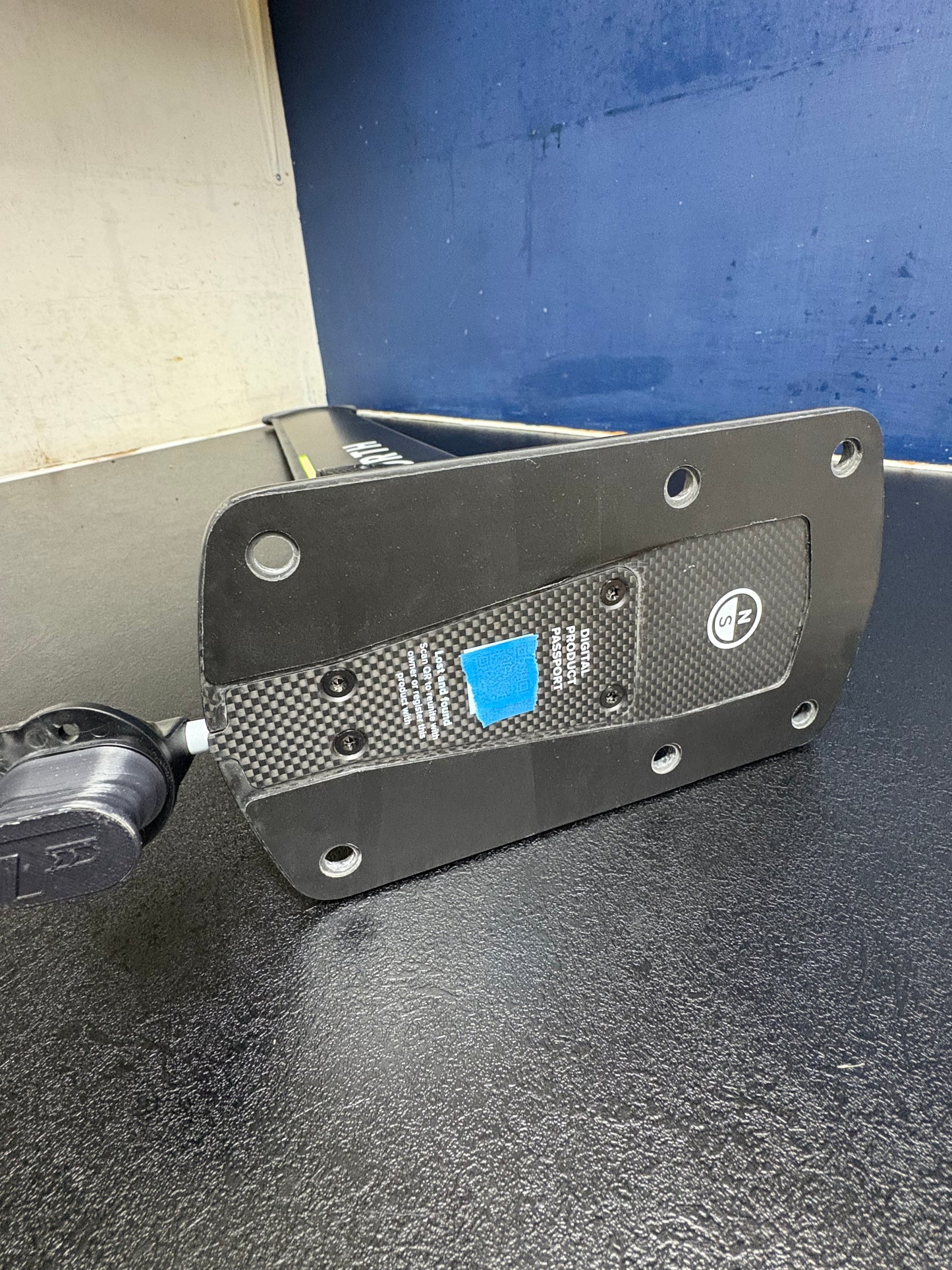 Foil Drive | NORTH Sonar Integrated UHM80 Mast