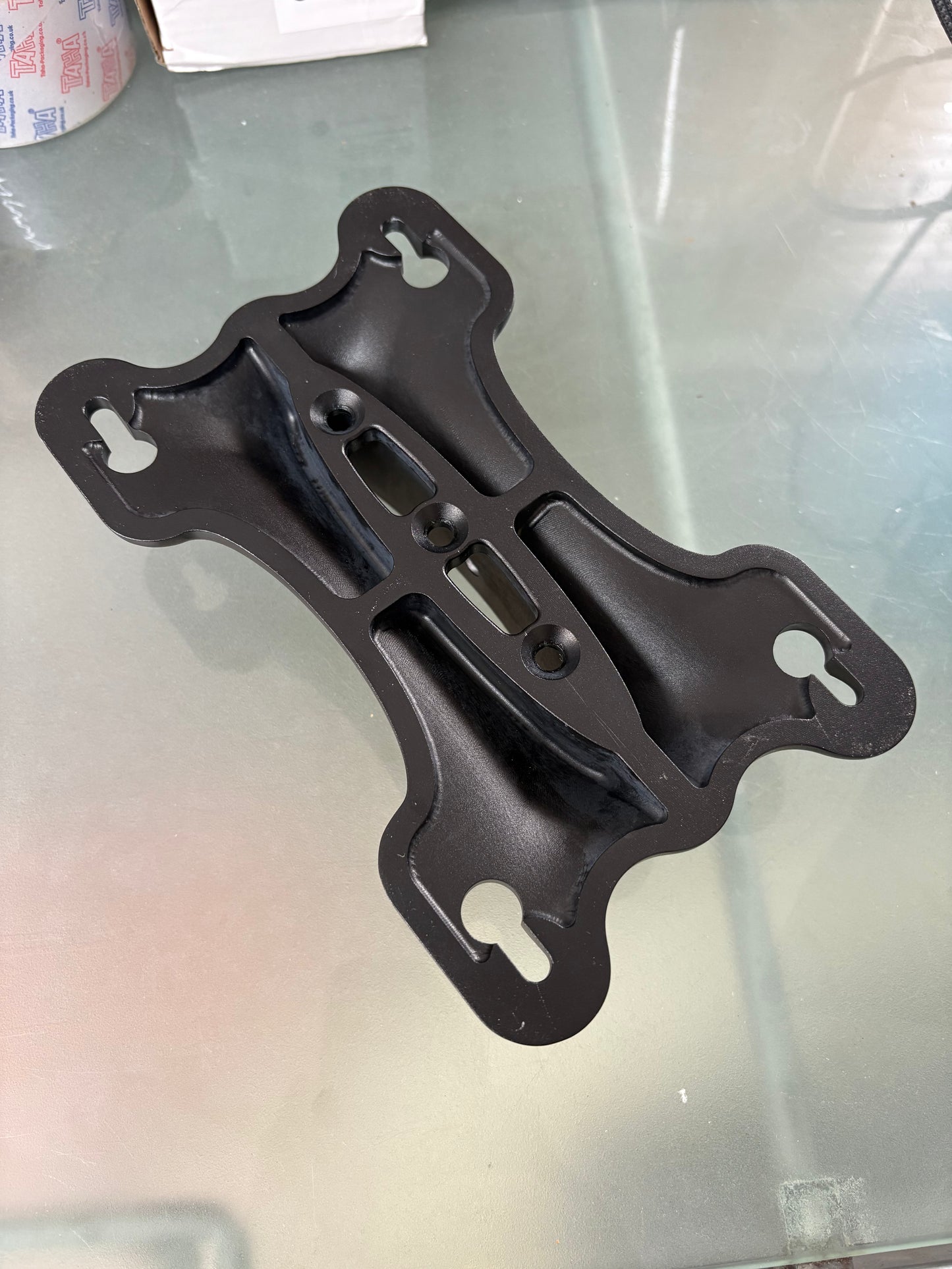 Takuma E-top-plate-hd