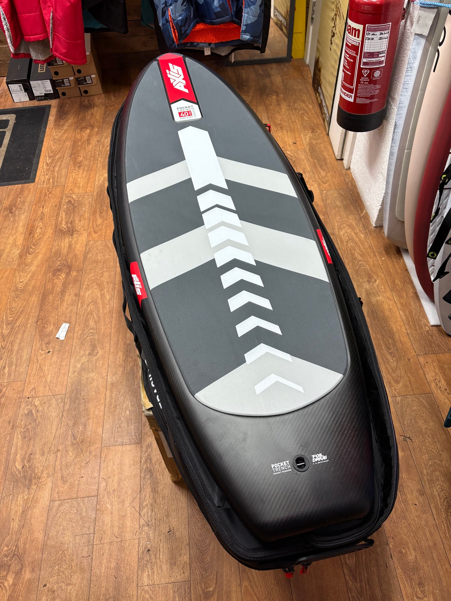 Foil Drive POCKET TRENCH - AXIS Foilboard - 40L