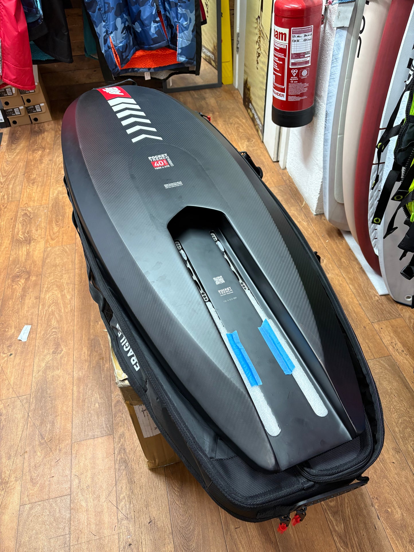 Foil Drive POCKET TRENCH - AXIS Foilboard - 40L