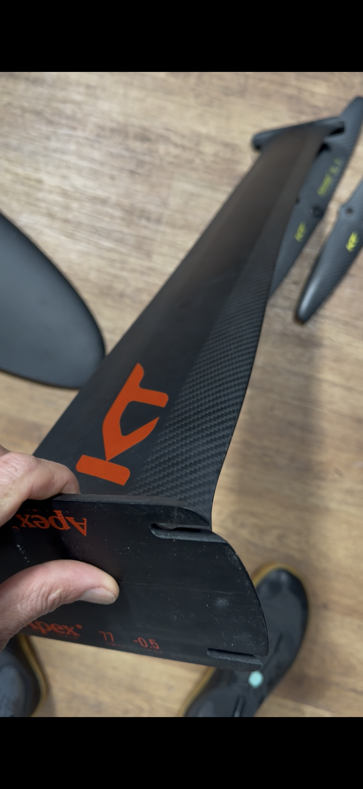 KT Apex UHM Carbon Mast