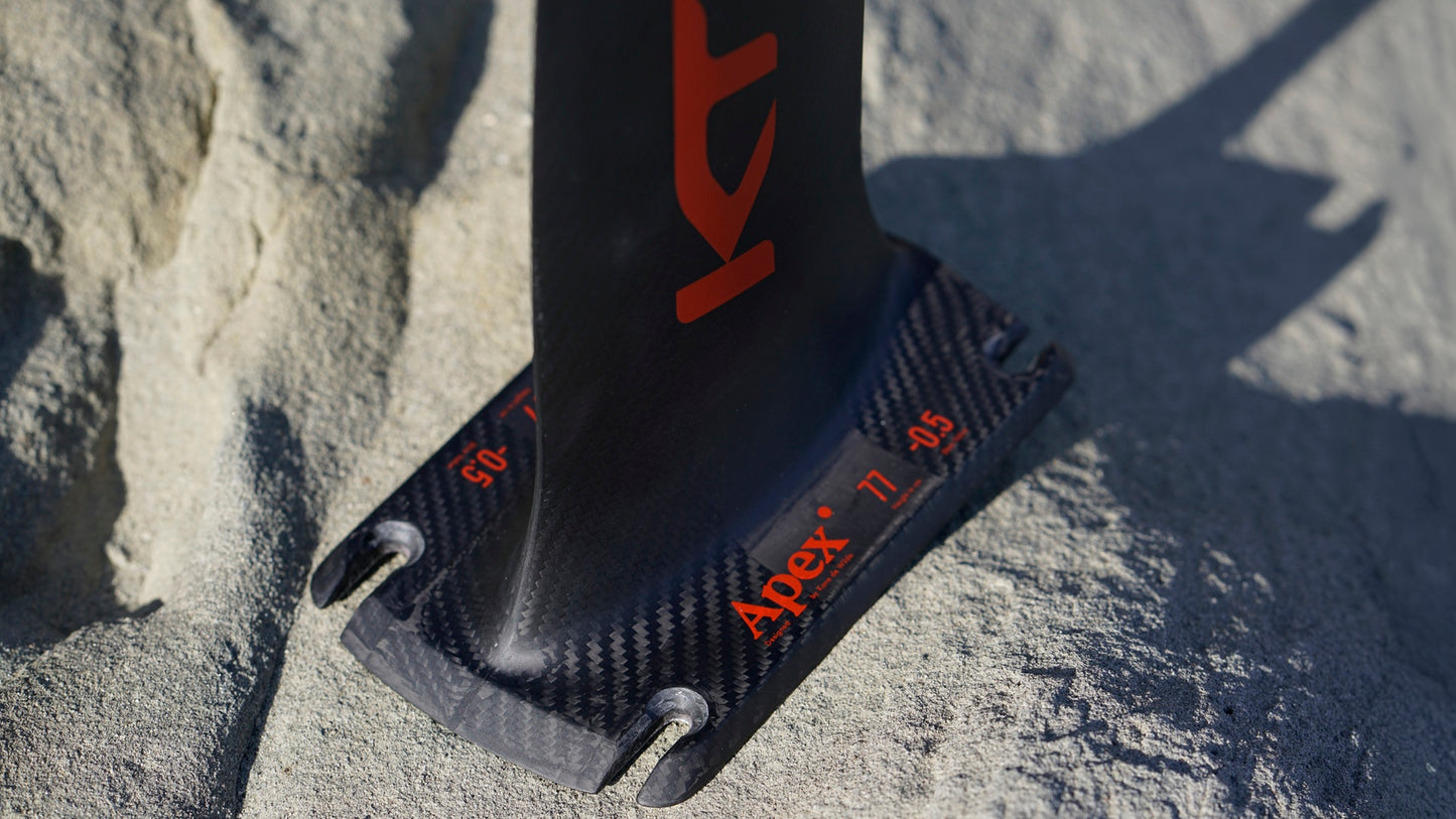 KT Apex UHM Carbon Mast