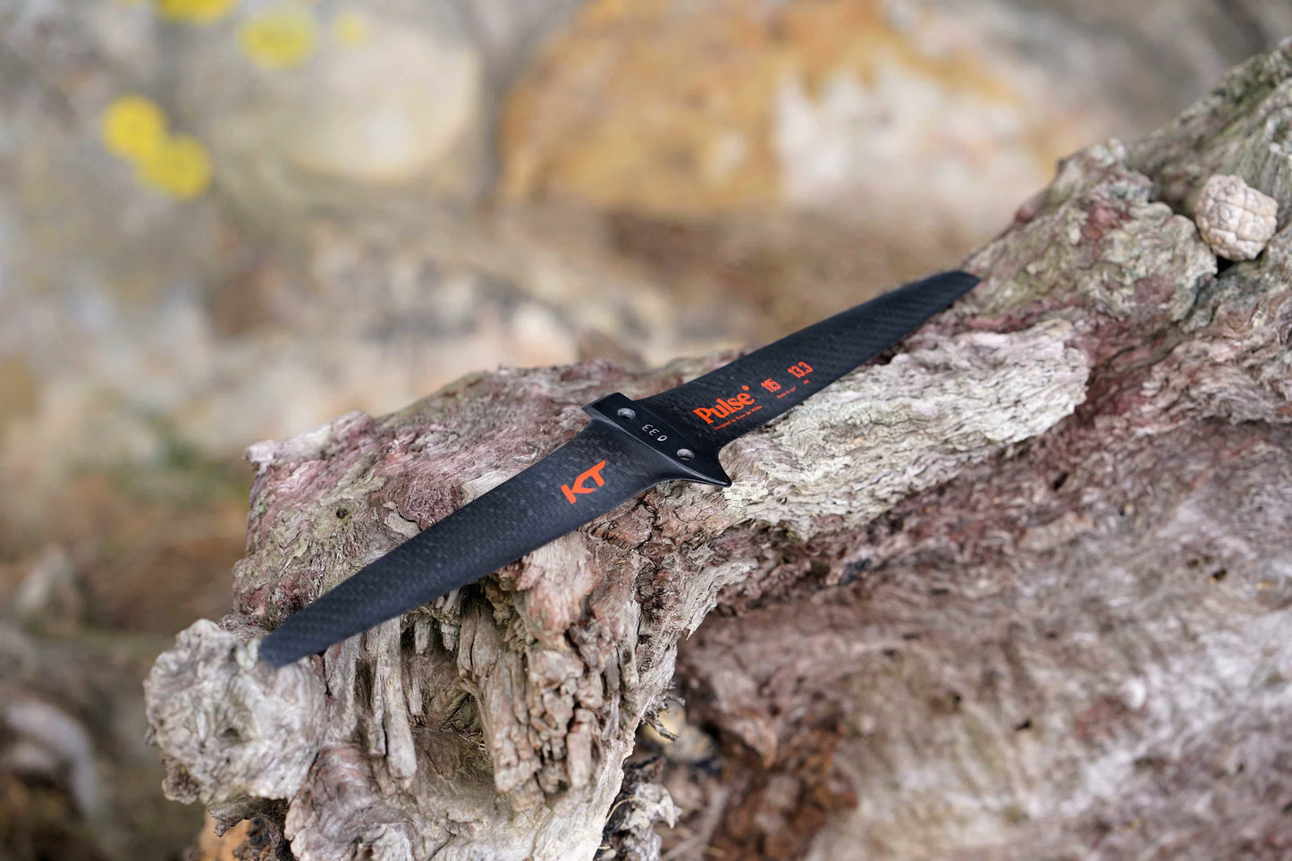 KT Pulse High Modulus Carbon rear stab