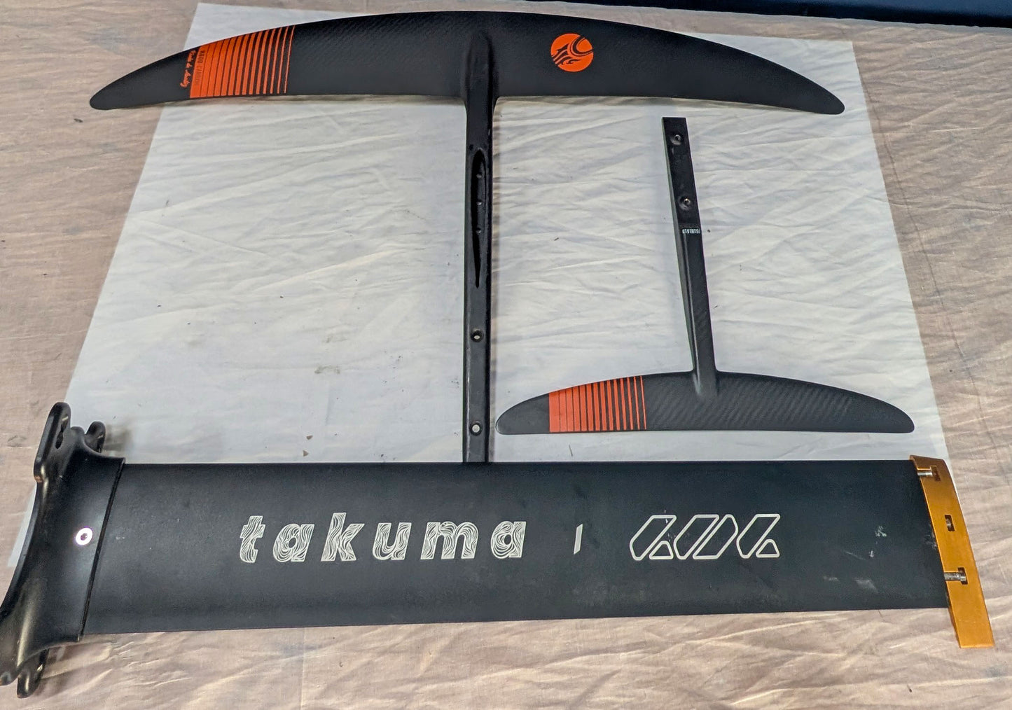 Complete Hydrofoil: Takuma, H800 Cabrinha Carbon