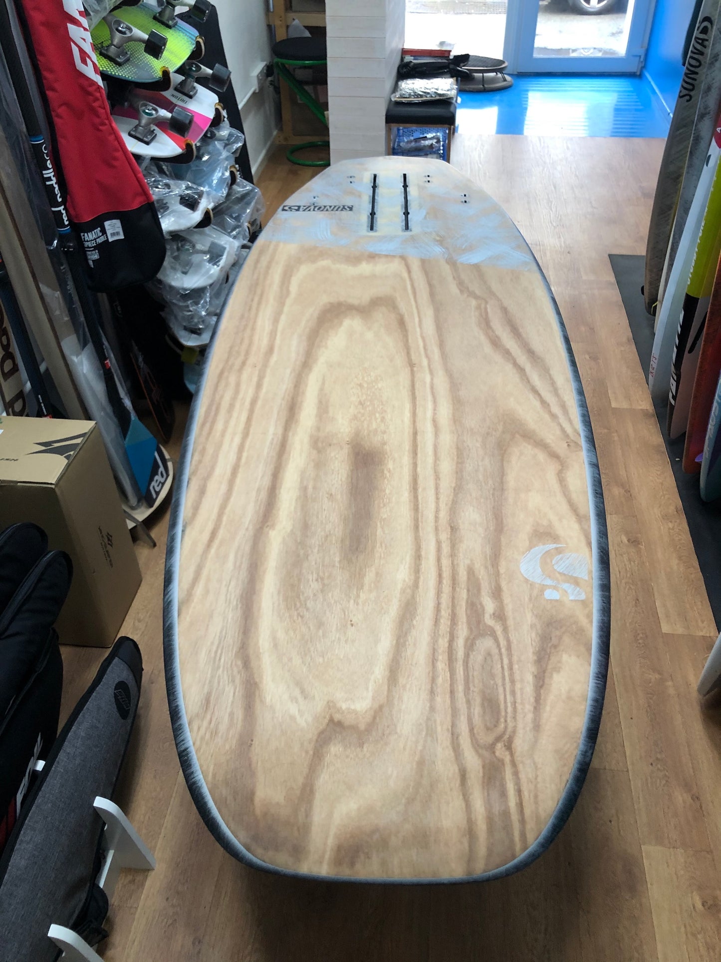 Sunova Foilboard 7'5 4in1 SUP- 118L