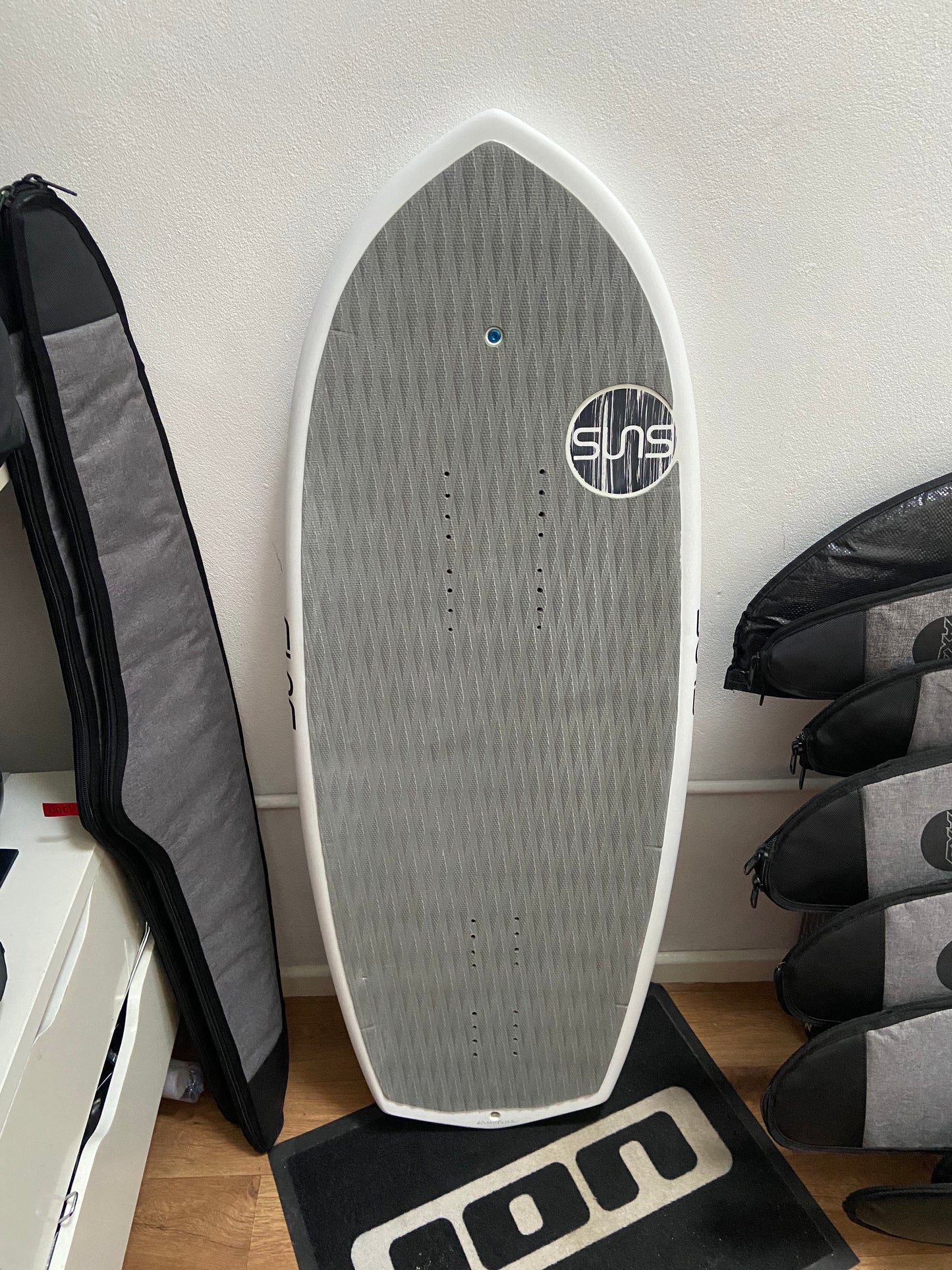 Suns Prone foilboard 4'6 x 20 1/2 -35.1 Litres