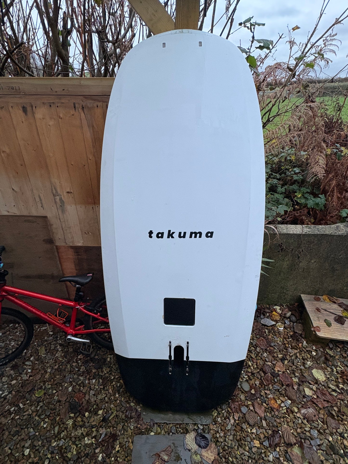 white takuma v2 cruising efoil 